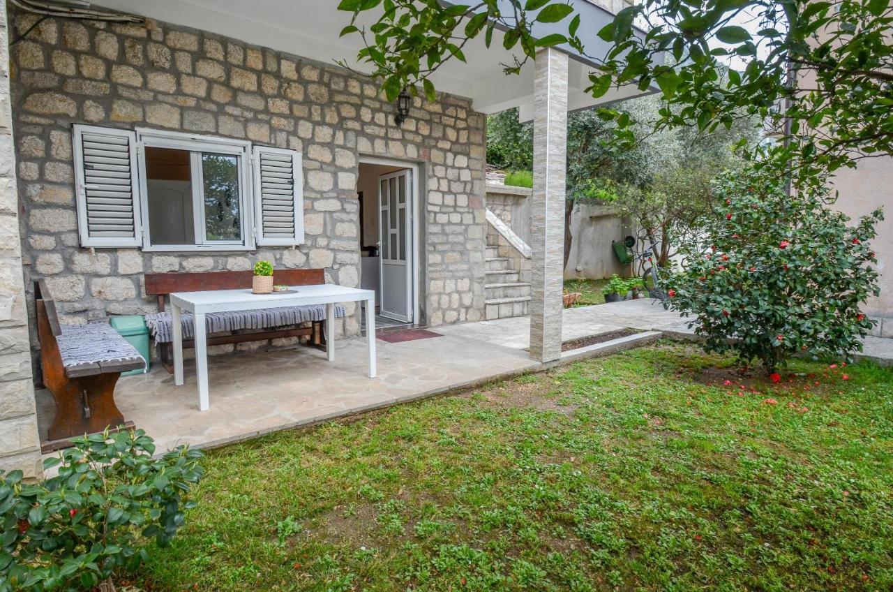 Apartament Modern Seaside Escape - Stunning Sea View - Private & Stylish Kotor Zewnętrze zdjęcie