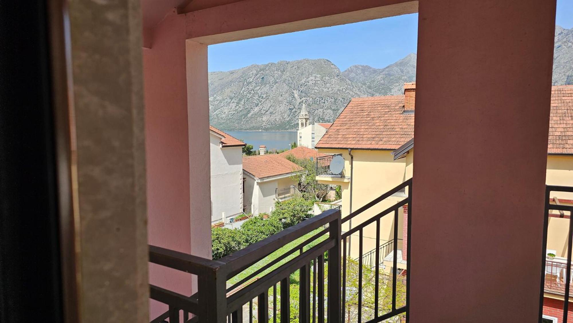 Apartament Modern Seaside Escape - Stunning Sea View - Private & Stylish Kotor Zewnętrze zdjęcie
