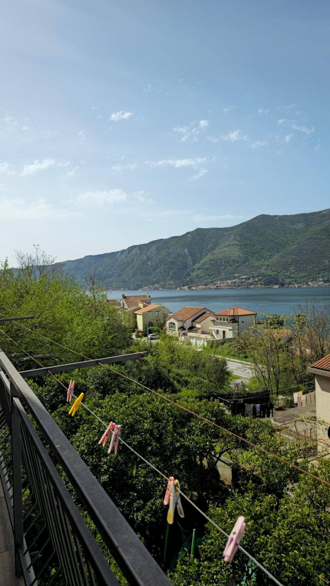 Apartament Modern Seaside Escape - Stunning Sea View - Private & Stylish Kotor Zewnętrze zdjęcie