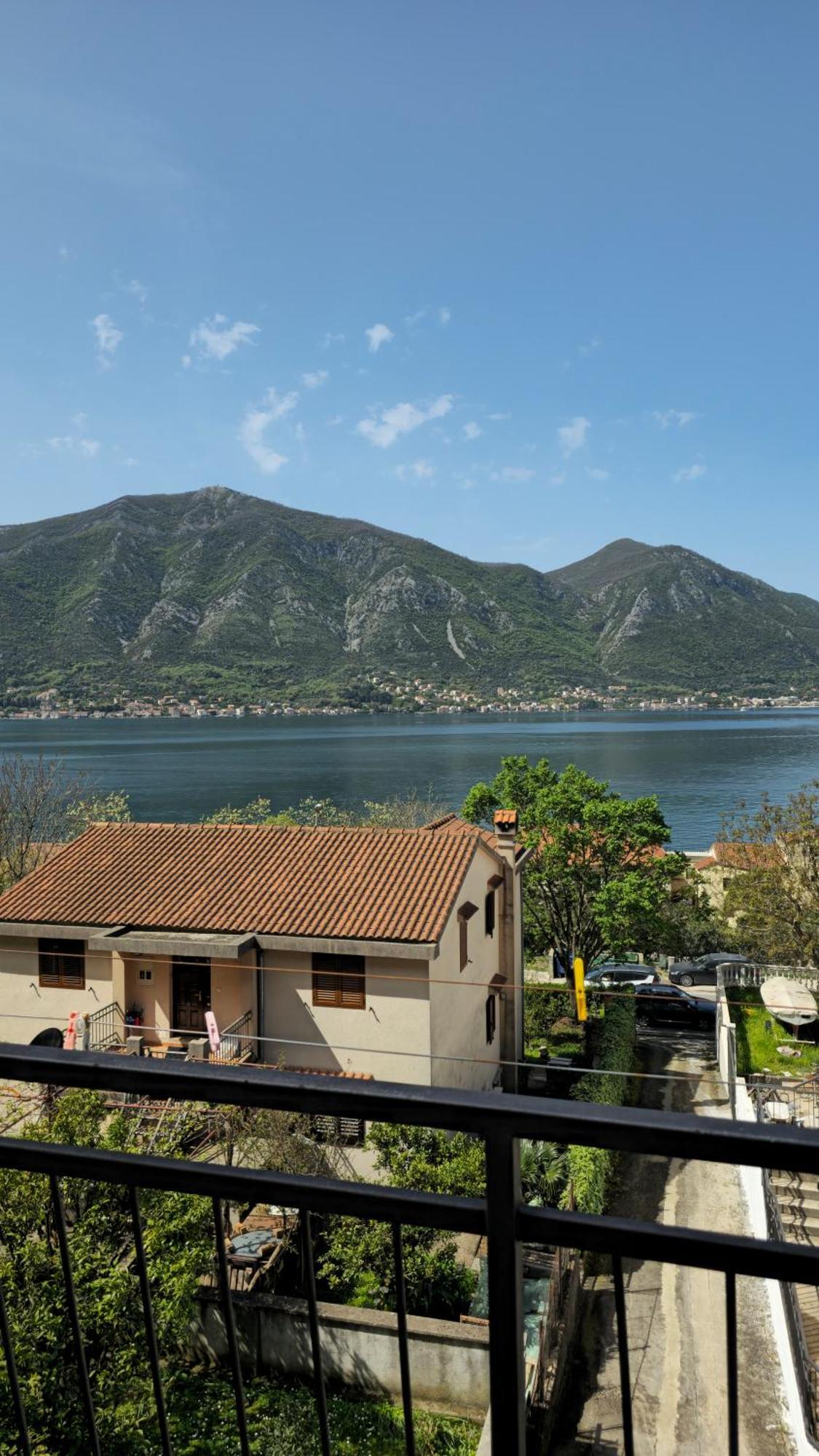 Apartament Modern Seaside Escape - Stunning Sea View - Private & Stylish Kotor Zewnętrze zdjęcie