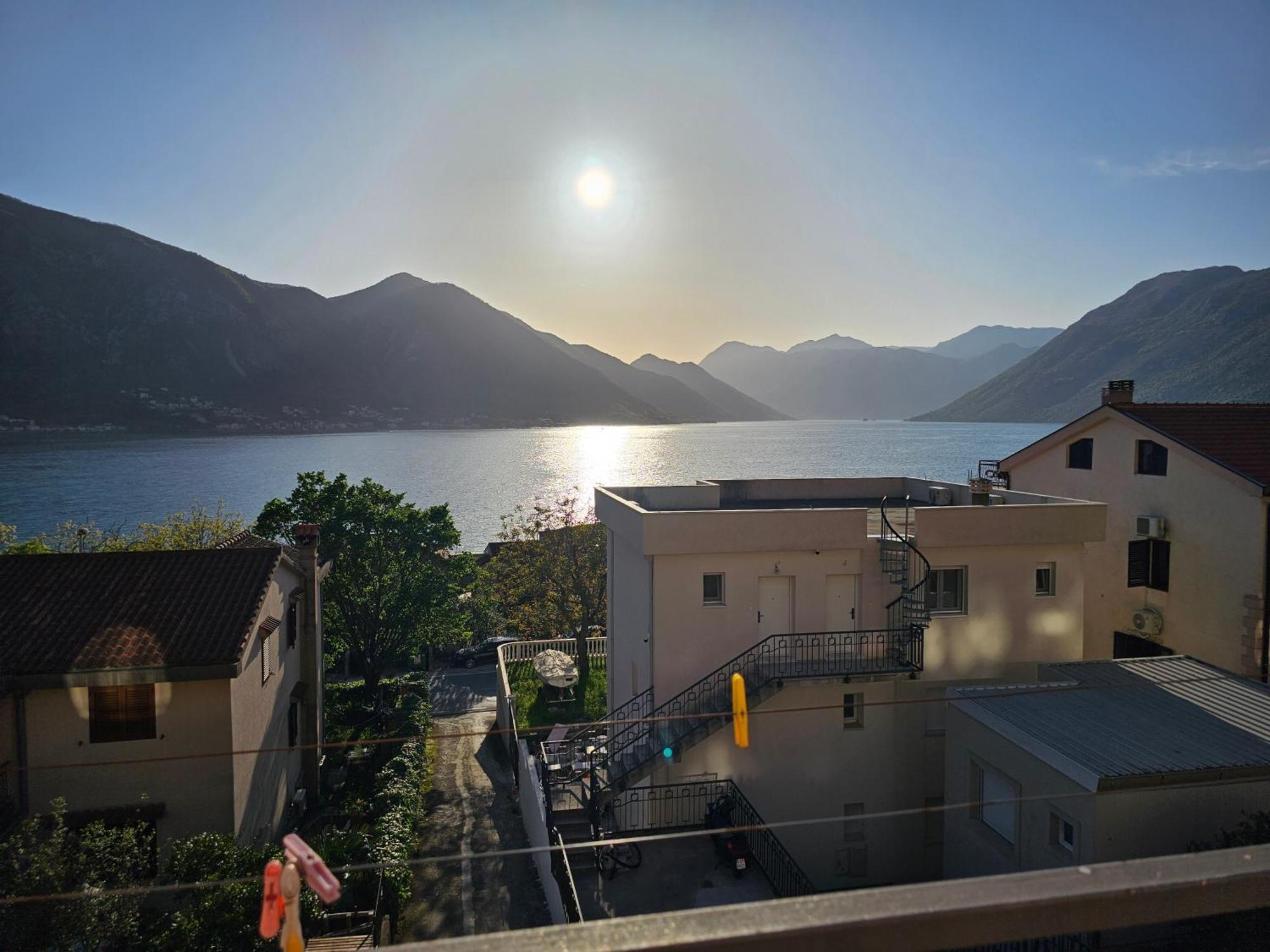 Apartament Modern Seaside Escape - Stunning Sea View - Private & Stylish Kotor Zewnętrze zdjęcie